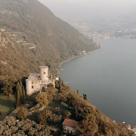 La Foresta Monteisola Hotel *