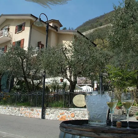 La Foresta Monteisola Hotel Monte Isola